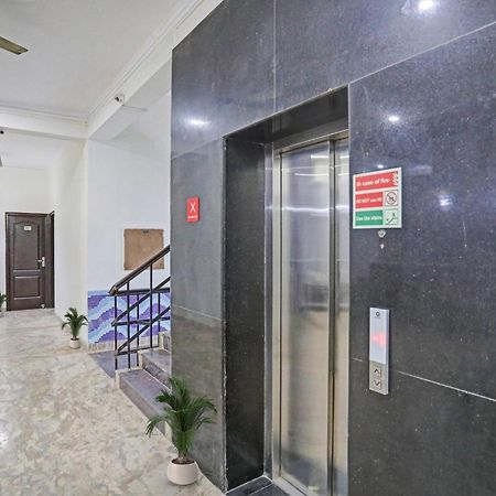 Townhouse The Premier View Near Iskcon Temple Noida Otel Dış mekan fotoğraf