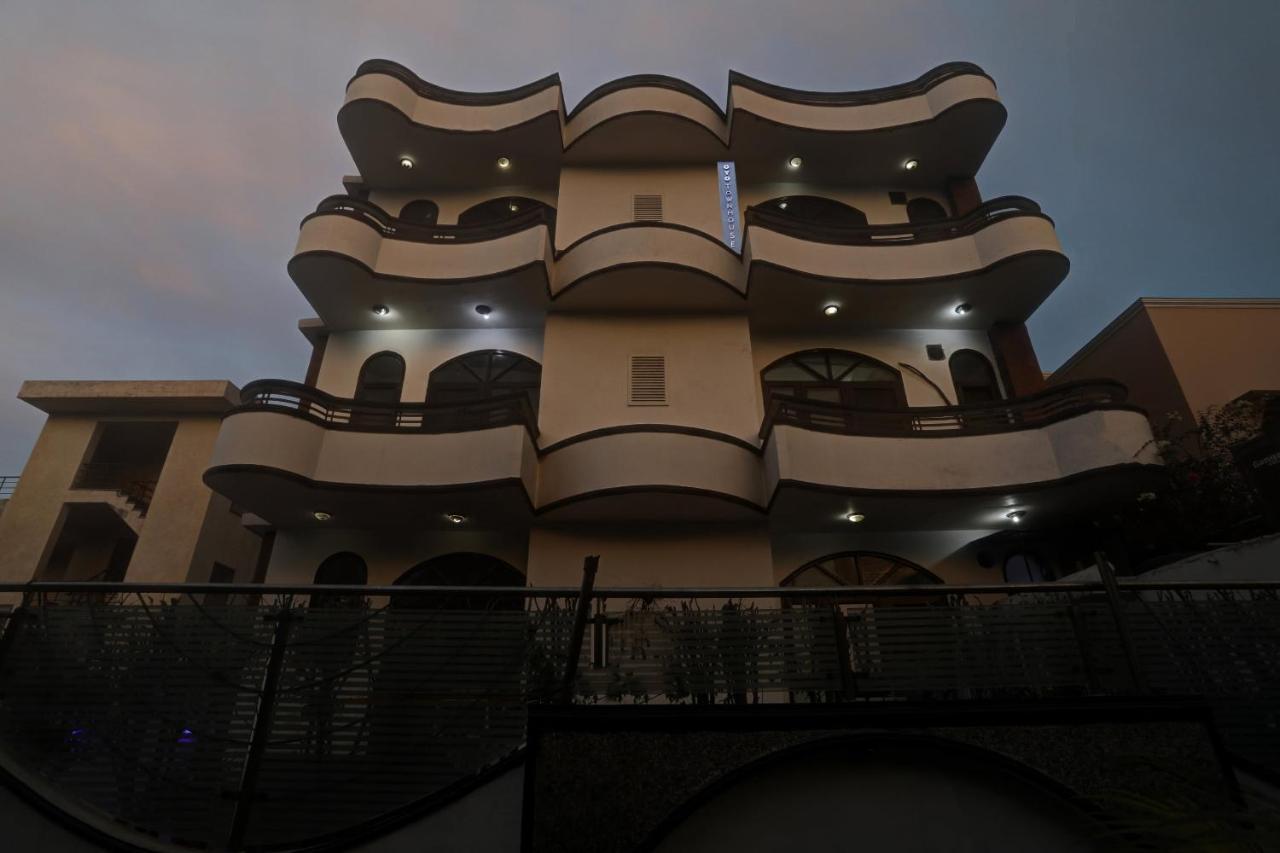 Townhouse The Premier View Near Iskcon Temple Noida Otel Dış mekan fotoğraf