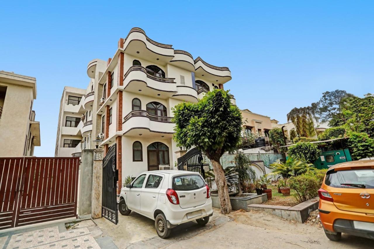 Townhouse The Premier View Near Iskcon Temple Noida Otel Dış mekan fotoğraf