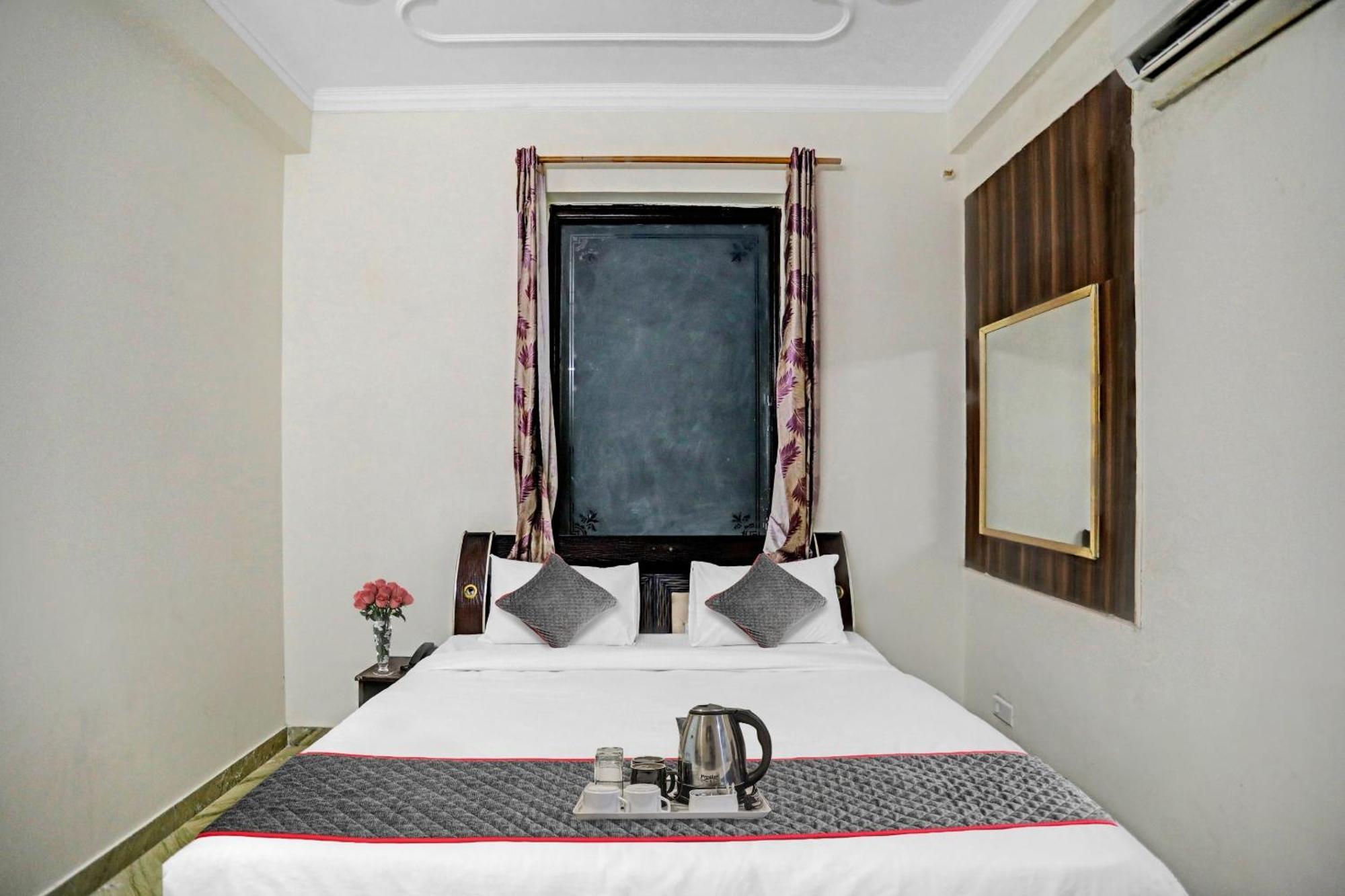 Townhouse The Premier View Near Iskcon Temple Noida Otel Dış mekan fotoğraf